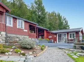 Stunning Home In Lavik