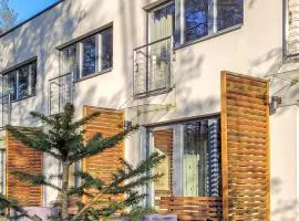 Stunning Apartment In Okoniny Nadjeziorne