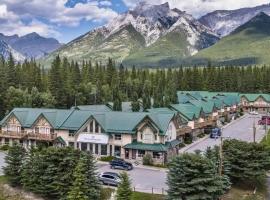 banff woods lodge，位于坎莫尔的酒店