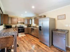 Comfortable 3BR Retreat Near Downtown Birmingham