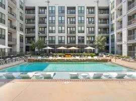 Stylish 1BR Retreat in Houstons Sawyer Yard Art District Minutes to Downtown