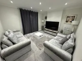 LUXERY 1 Bedroom Apartment - Falkirk
