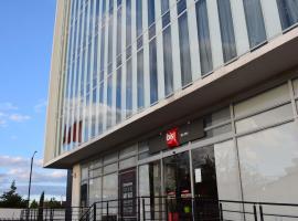 ibis Chia，位于奇亚的带停车场的酒店