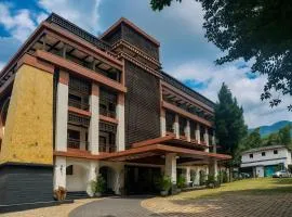 Pleasant Tree Hotels - Luxury Stay Amidst Nature