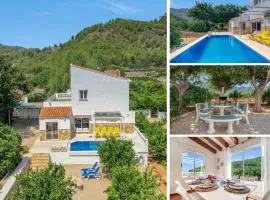 Lux Villa with Heating Pool, Air Conditioning, Starlink & BBQ near Cullera Beach