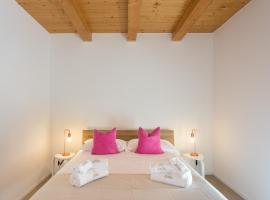 Dimora Caprera - Appartamenti，位于法尔科纳拉&middot;玛里提马的自助式住宿