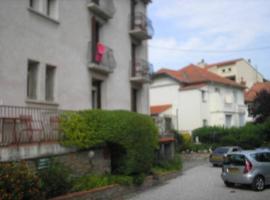 Hébergements à La Rive, Accueil ouvert tous les jours jusqu'à 20h00 dernier délai, depuis 30 ans ! Réserver ici svp ! Merci ! Aucun règlement à distance accepté, Paiement par CB, Espèces, Chèque ou Chèques-Vacances impérativement à la remise des clefs !，位于阿梅利莱班帕拉勒达的酒店