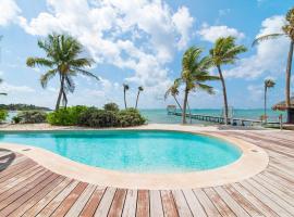Luxury 2BR Private Beach and Pool，位于Tankah的酒店