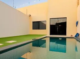 Casa Ampla com Piscina e Área de Churrasco 400A