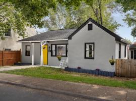 Carriage House 3BR Walkable Hiking Arcade & Firepit，位于弗兰特罗亚尔的酒店