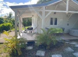 Le Bungalow de la pointe Savane，位于勒罗贝尔的酒店