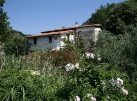 Casale Le Due Querce，位于Ferentillo的酒店