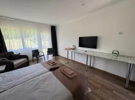 Мотель "Козачок" з рестораном у Чинадієві