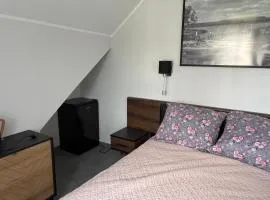 Zdrojowa 27- pokój dwuosobowy