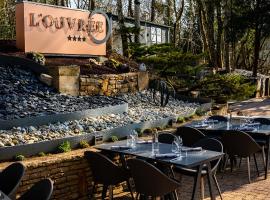 欧弗雷酒店，位于萨维尼莱博恩的酒店