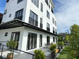 545 Residences - Extended stay property-- Min 6 nights