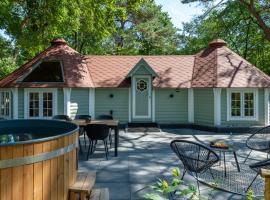 Prachtige 4p wellness Kota in bos met Sauna en Hottub，位于迪弗尔的酒店