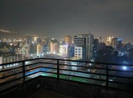 Point Central Hotel，位于亚的斯亚贝巴的酒店