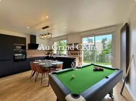 Au Grand Cèdre - garden and billiard with family
