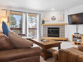 Cozy Frisco Condo Near Lake and Trails，位于弗瑞斯科的酒店