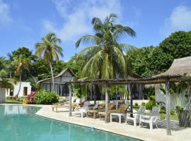 Coral De Fuego Isla Fuerte，位于Isla Fuerte的带停车场的酒店