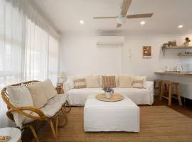 Bilinga Breeze - Walk to North Kirra Beach and Airport