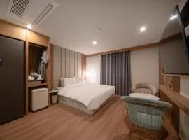 그랜디스 호텔 문현