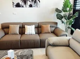 NEW Coral Bay 2Bdrm Apartment - Wailoaloa, Palm Beach Estate