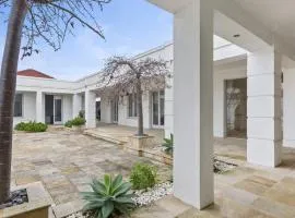Marble Sands Beachside Studio at Rye