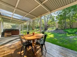 Orchard Cottage - A Leafy Peaceful Retreat with Spa