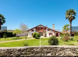Chambre dans Maison basque typique