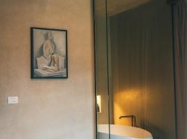 N'SOKAK Boutique Hotel，位于吉诺卡斯特的酒店