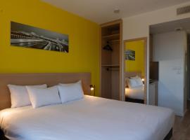 里昂东欧洲博览馆东方住宿酒店，位于圣普列斯特的酒店