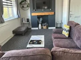 The Airfield Happy Apartment