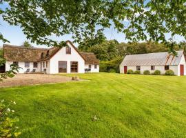 Holiday Home Åsta - 400m to the fjord by Interhome，位于Roslev的酒店