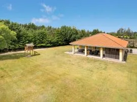 Holiday Home Ebon - from the sea by Interhome