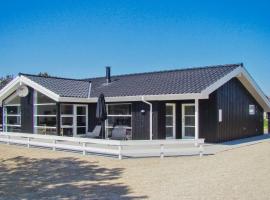 Holiday Home Nani - 900m from the sea by Interhome，位于措斯泰兹的酒店