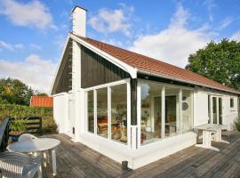Holiday Home Melina - 100m from the sea by Interhome，位于Malling的酒店