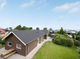 Holiday Home Regni - 300m to the fjord by Interhome