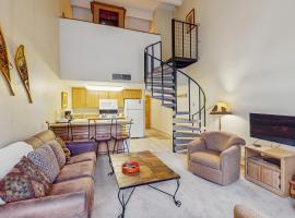 Summit House East 112，位于铜山的酒店