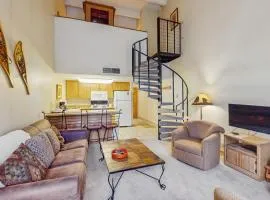 Summit House East 112