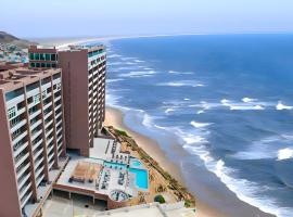 Luxury Beach Condo with Pool，位于提华纳的酒店