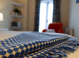 By the River，位于Glasbury的带停车场的酒店