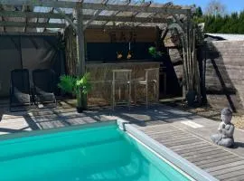 Logement cosy avec piscine et jacuzzi privatifs