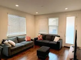 Cozy Charm Newark Retreat with Free Wifi and AC