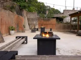 Walk to Bathhouses, Historic DTWN Hot Springs, Room # 300