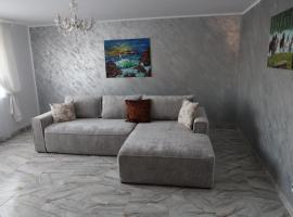 Varancha Apartment，位于Cîmpineanca的酒店