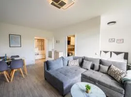 Ferienwohnung in Gera Lisa, Sehr ruhige Lage, Blick ins Grüne, Hochwertig renoviert, WLAN und Parkplatz GRATIS