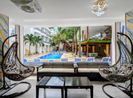 Golden Hotel，位于南威的带停车场的酒店