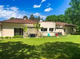 Cozy Home In Sarliac With Wifi